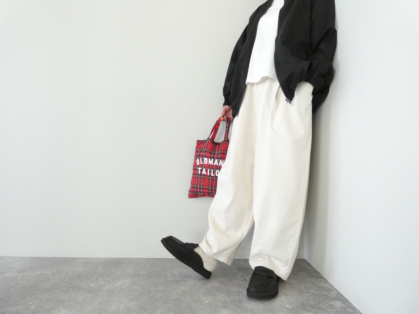 Brocante(ブロカント) サテン裏起毛バロンパンツの商品画像1