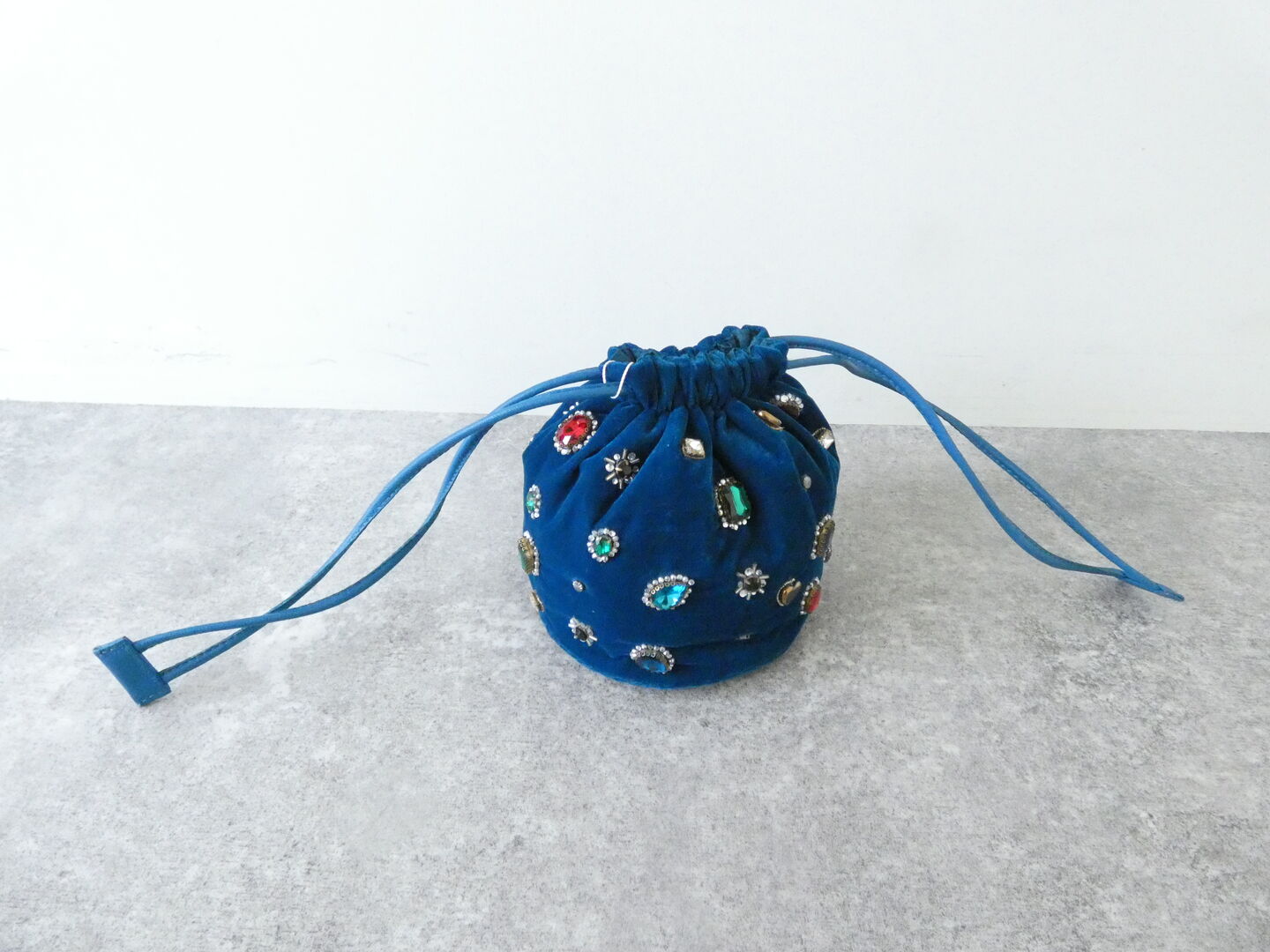 beej(ビージ) クラシック別珍宝石BAGの商品画像6