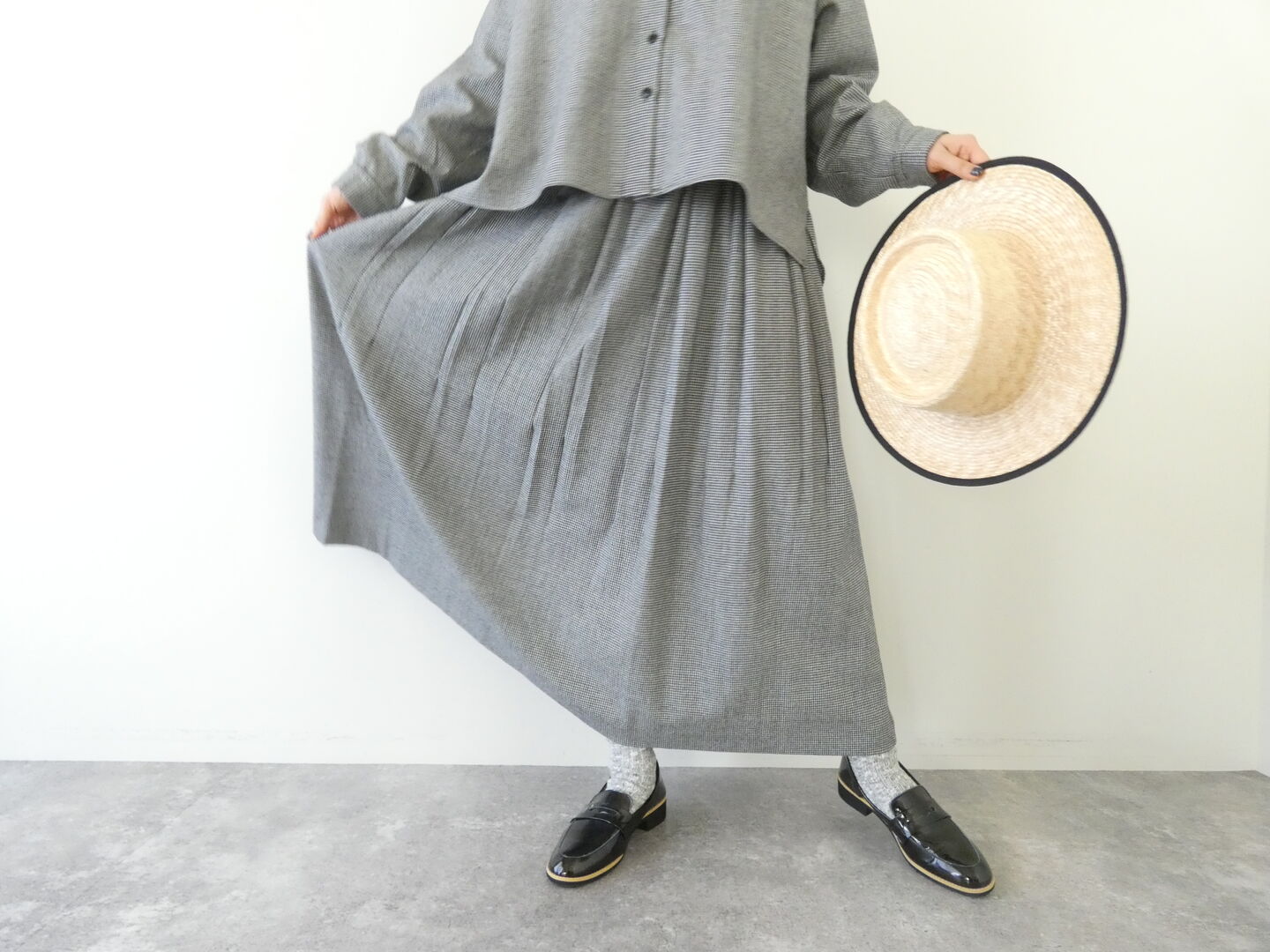 Hands of creation(ハンズオブクリエイション) classical wool strechイージーWタックスカートの商品画像4