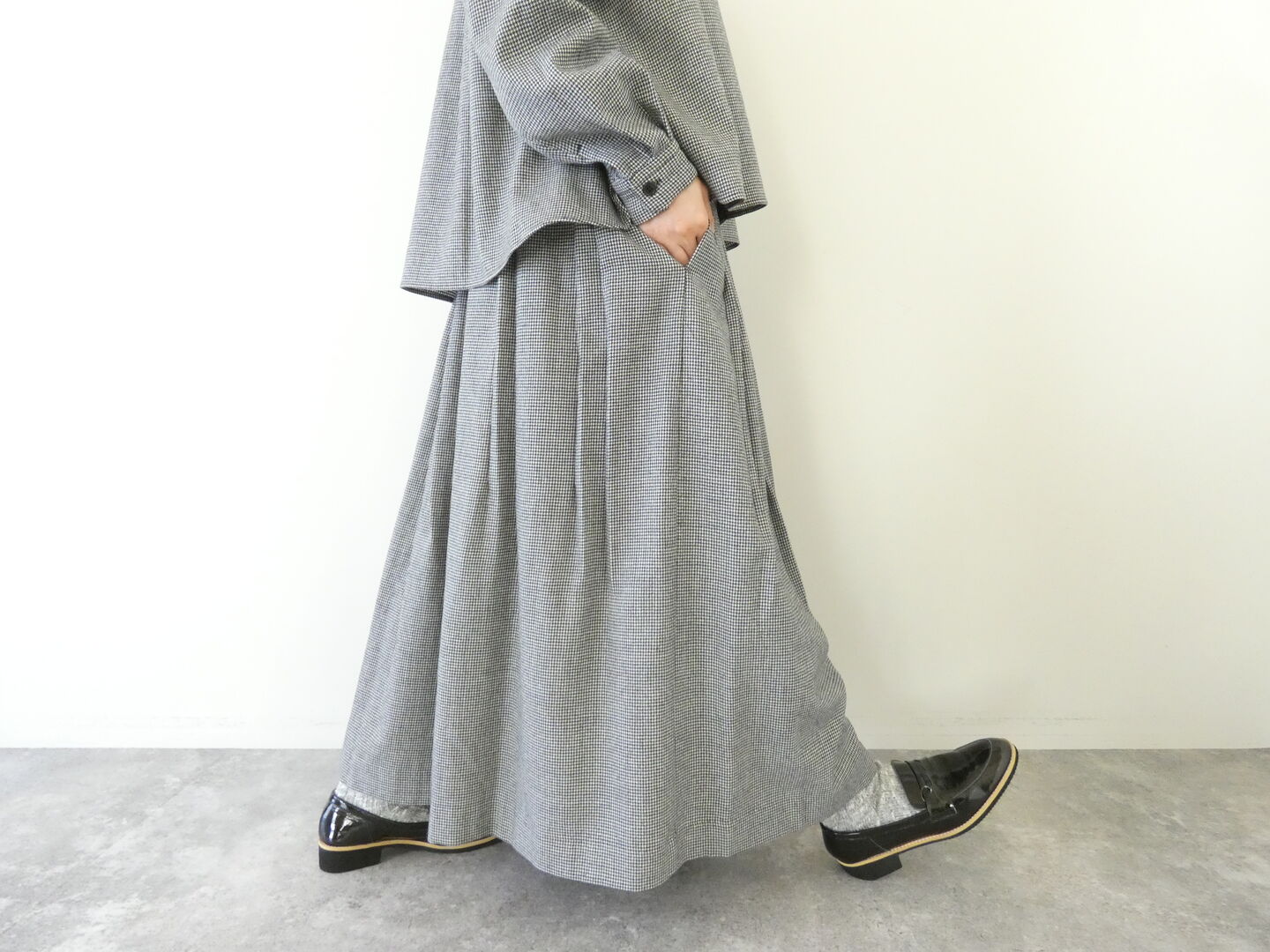 Hands of creation(ハンズオブクリエイション) classical wool strechイージーWタックスカートの商品画像9
