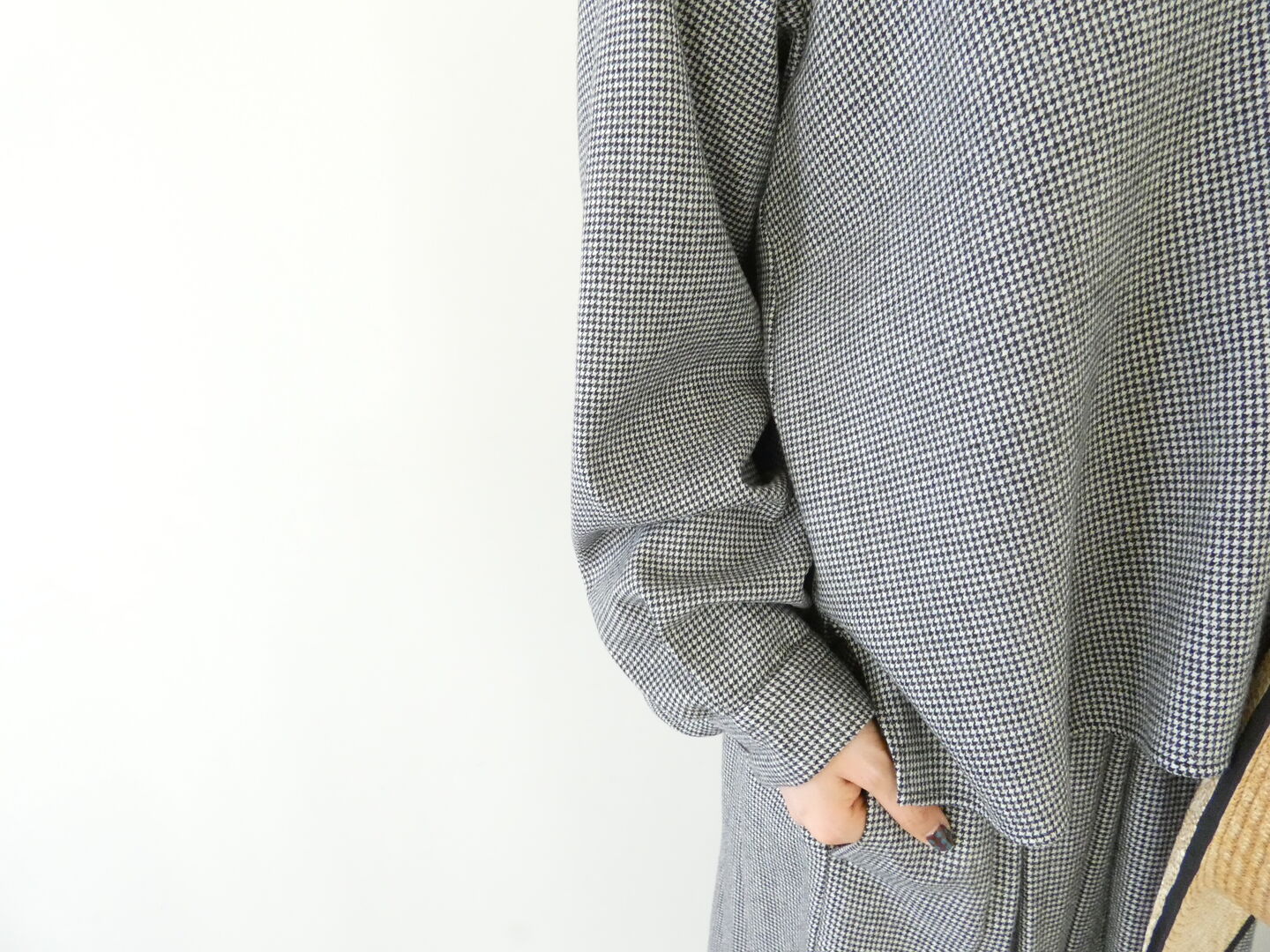 Hands of creation(ハンズオブクリエイション) classical wool strech　チビ衿オーバーブラウスの商品画像22