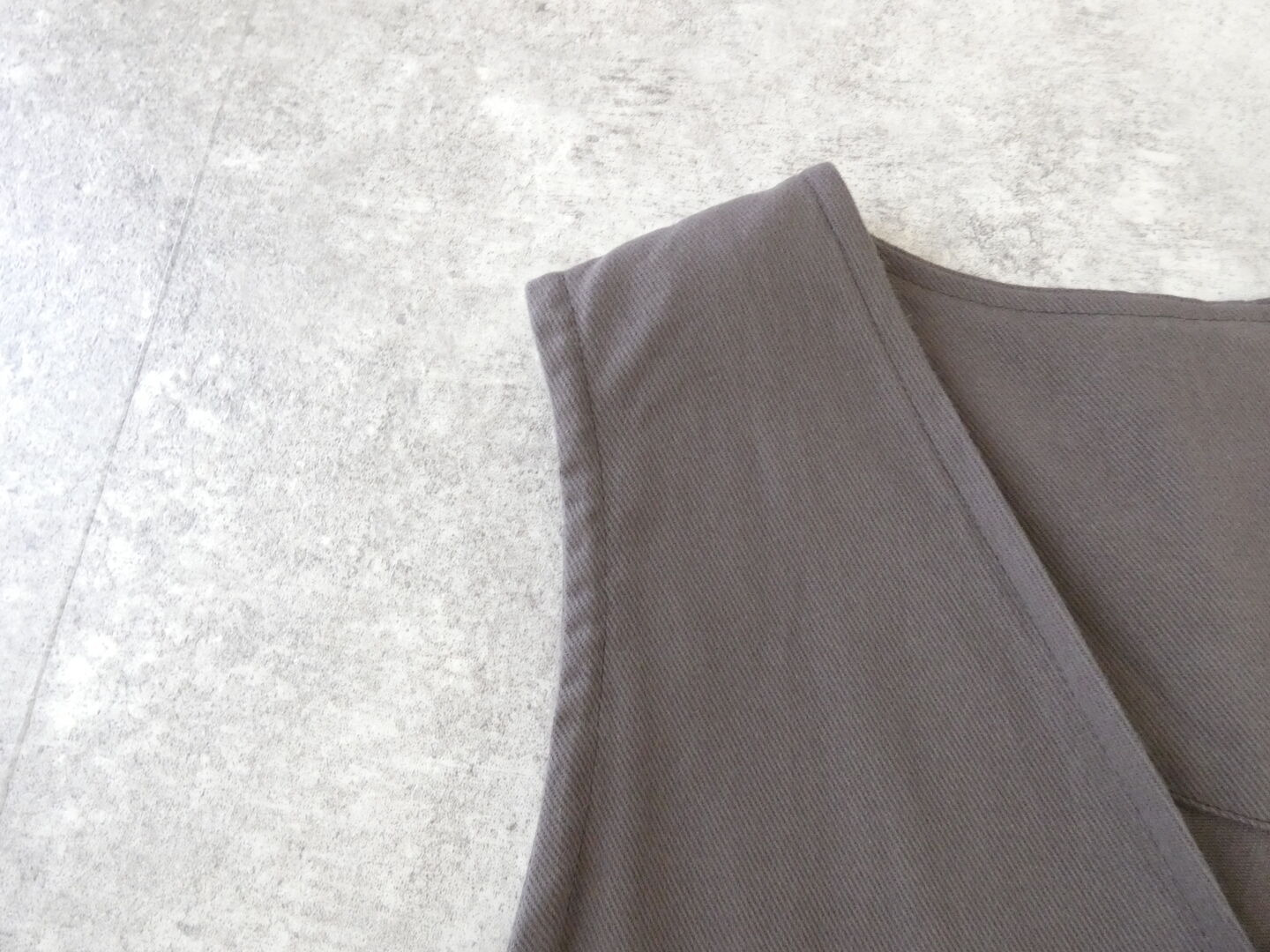 ina(イナ) クラシックドリル両面起毛カモッシオV開きベストの商品画像18