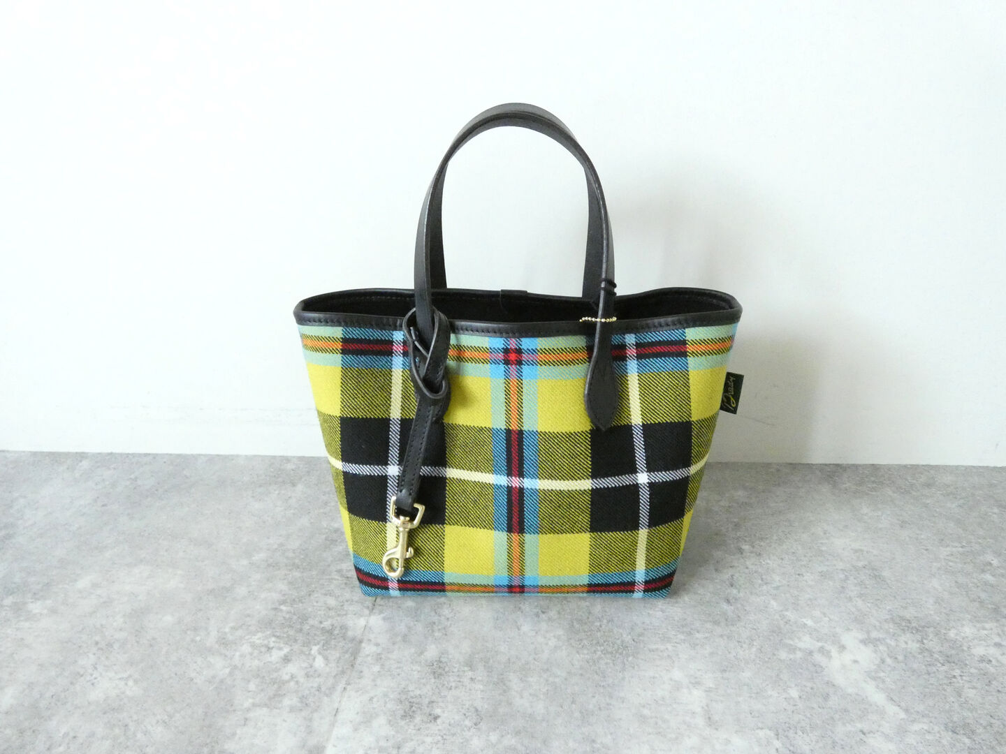Brady(ブレディ) CONDER MINI コンダーミニ LOCHCARRON WOOL CHECKのミニトートバッグの商品画像3