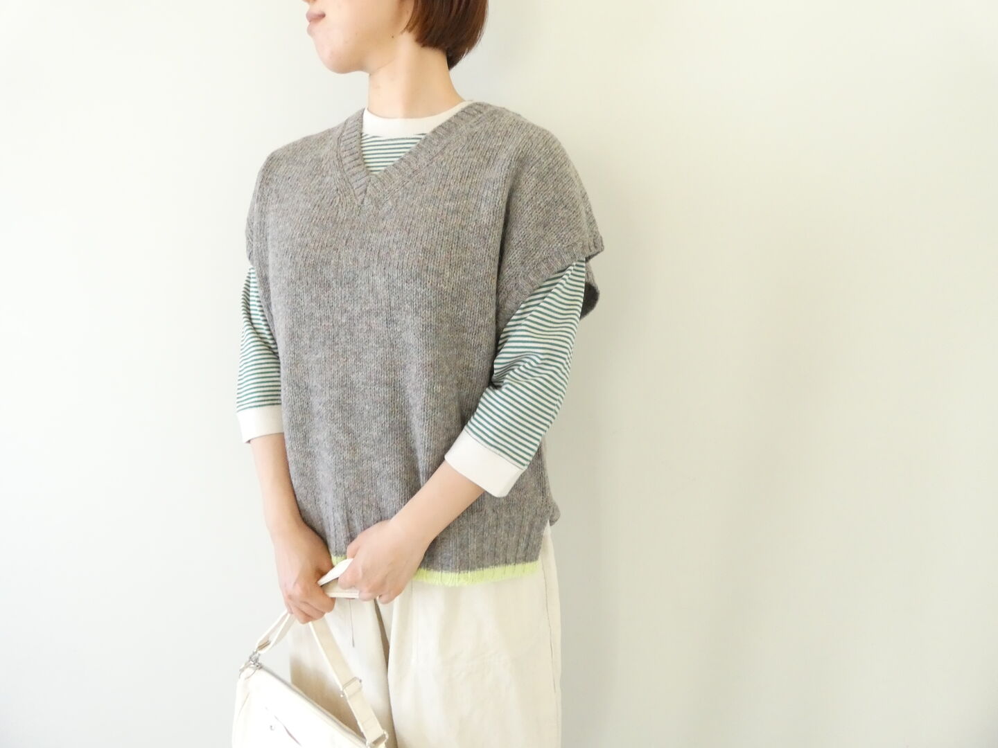 LAITERIE(レイトリー) ヘリテッジニットベストの商品画像1