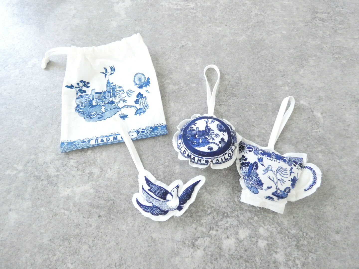 R&D.M.Co-(オールドマンズテーラー) BLUE WILLOW FABRIC CHARMの商品画像2