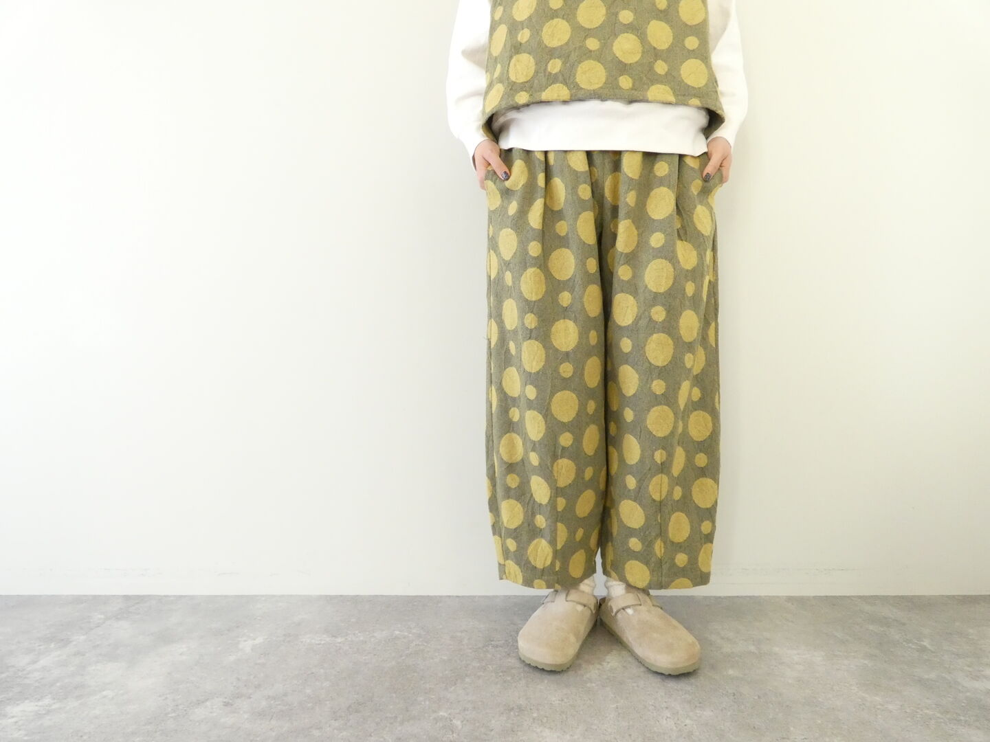 prit(プリット) ドットジャガードキャッチワッシャー　ワンタック裾ダーツバギーパンツの商品画像1