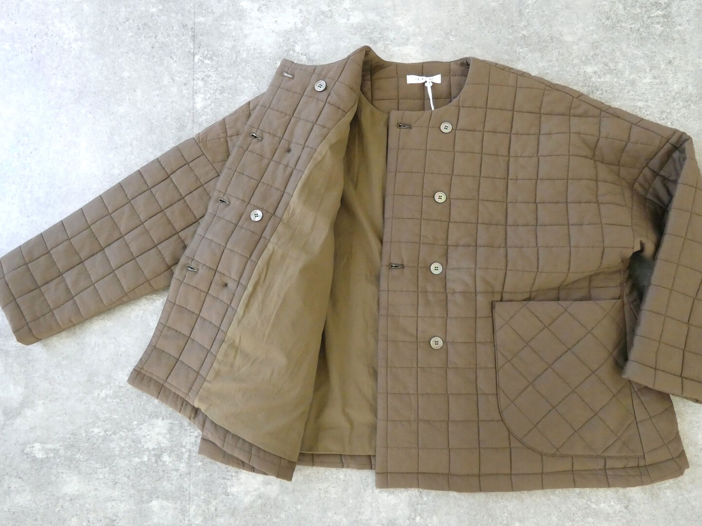TANG(タング) 綿×シルクローンキルティング加工Wボタンジャケットの商品画像14
