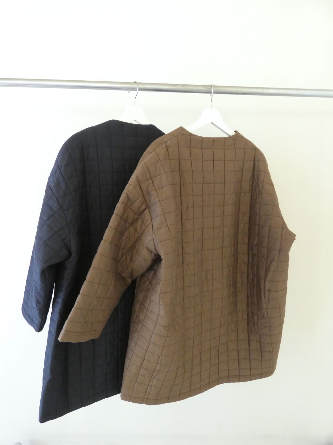 TANG(タング) 綿×シルクローン　キルティング加工ミドル丈ジャケットの商品画像10