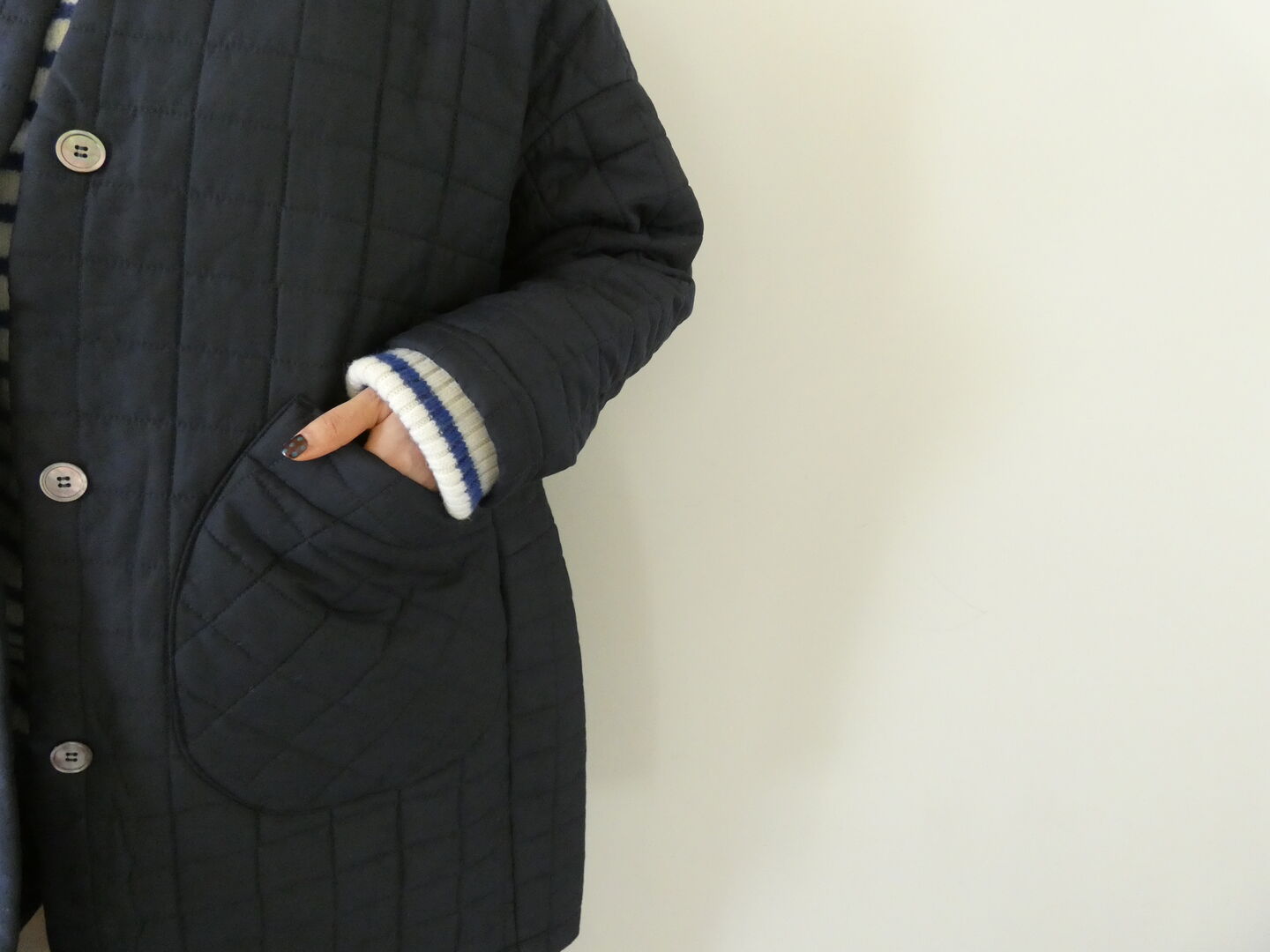 TANG(タング) 綿×シルクローン　キルティング加工ミドル丈ジャケットの商品画像8