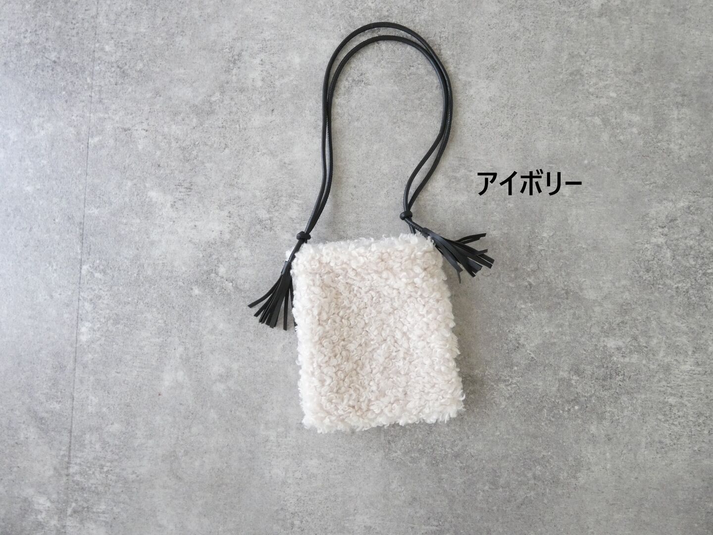 shs タッセル飾りがポイントのカールボアショルダーバッグの商品画像28