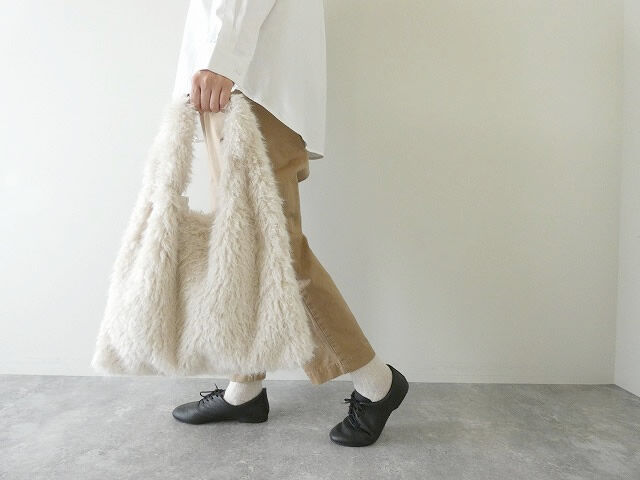 shs 軽さが魅力 シャギーファーのボリュームバッグの商品画像1