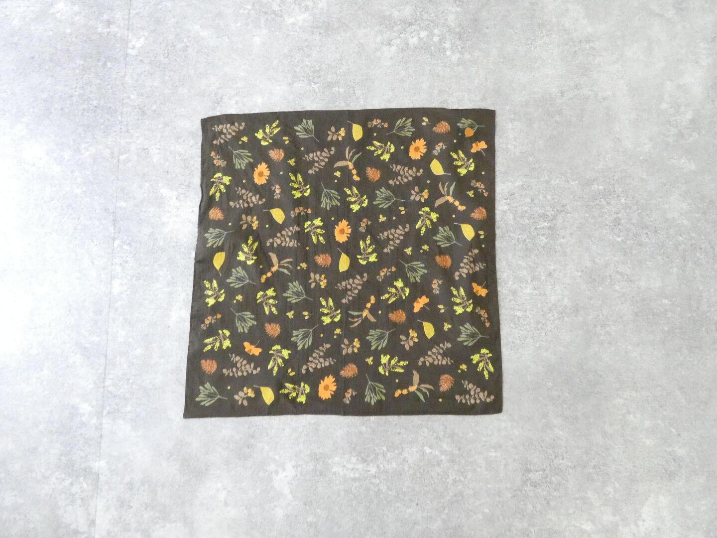 shs 秋の恵みを詰め込んだ刺繍ハンカチの商品画像7