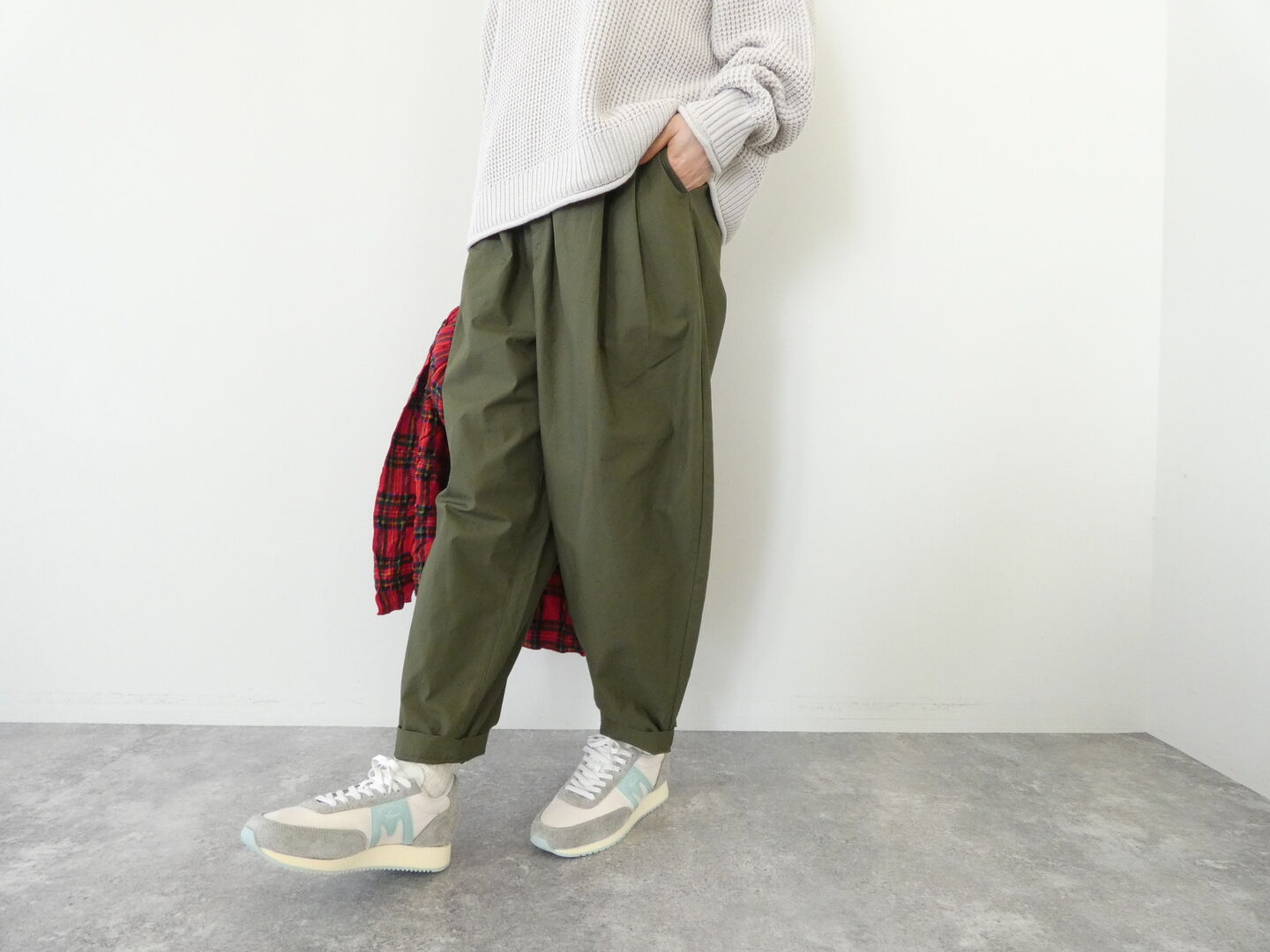 NATURAL LAUNDRY(ナチュラルランドリー) バックツイルテーパードパンツの商品画像2
