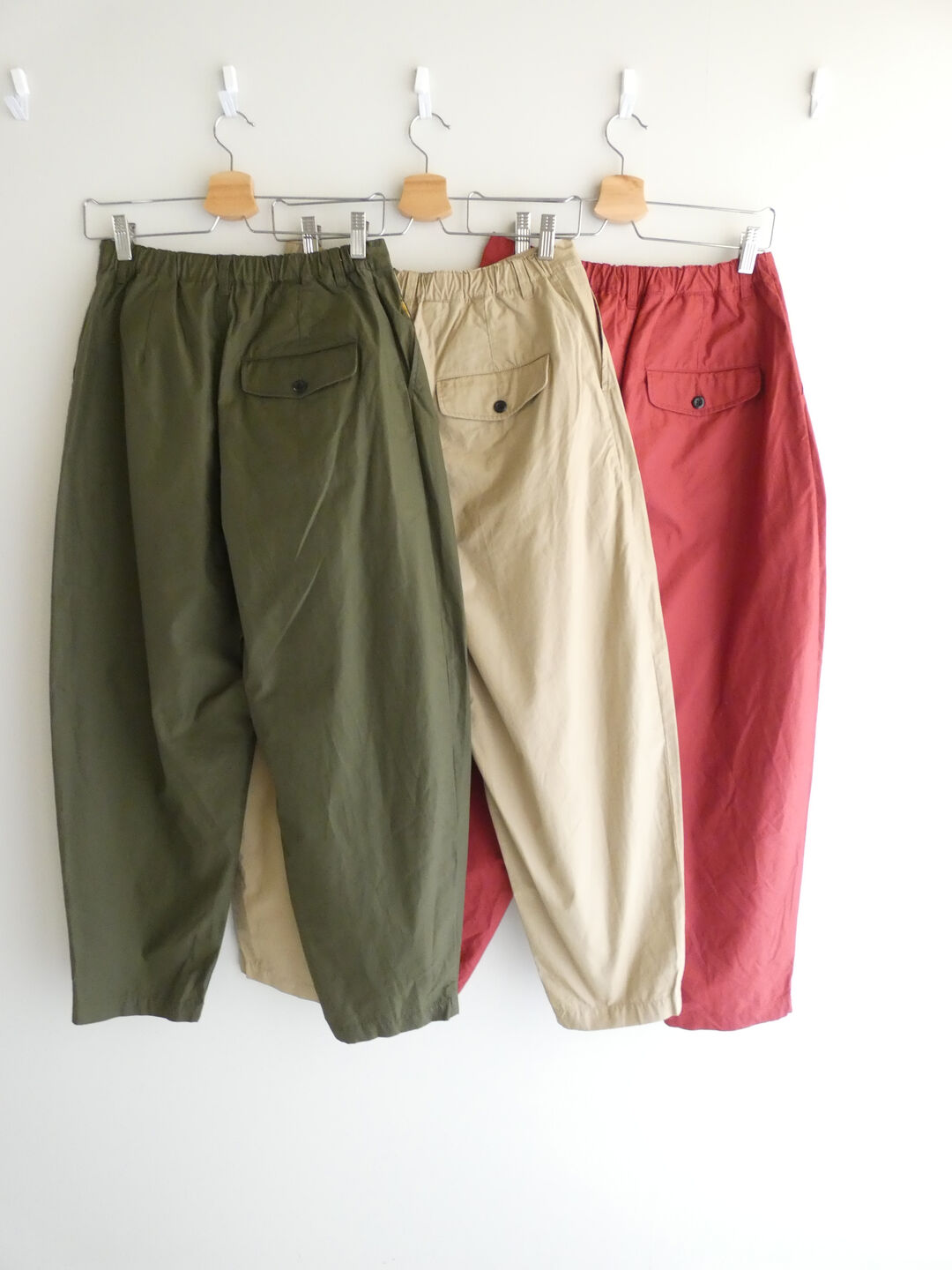 NATURAL LAUNDRY(ナチュラルランドリー) バックツイルテーパードパンツの商品画像9