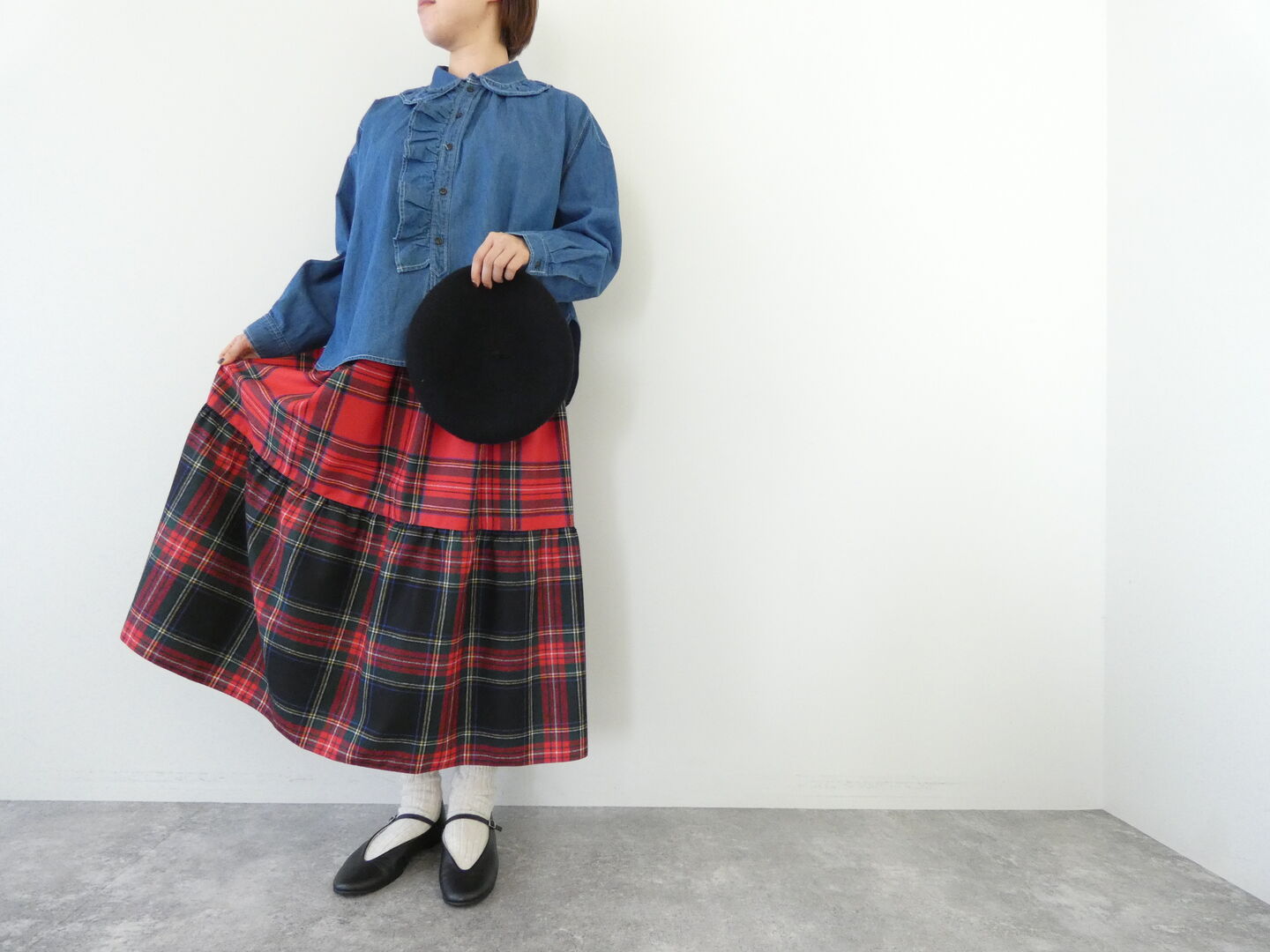 ESTROISLOSE(エストゥロワルーズ) 6oz綿麻デニム衿フリルブラウスの商品画像6