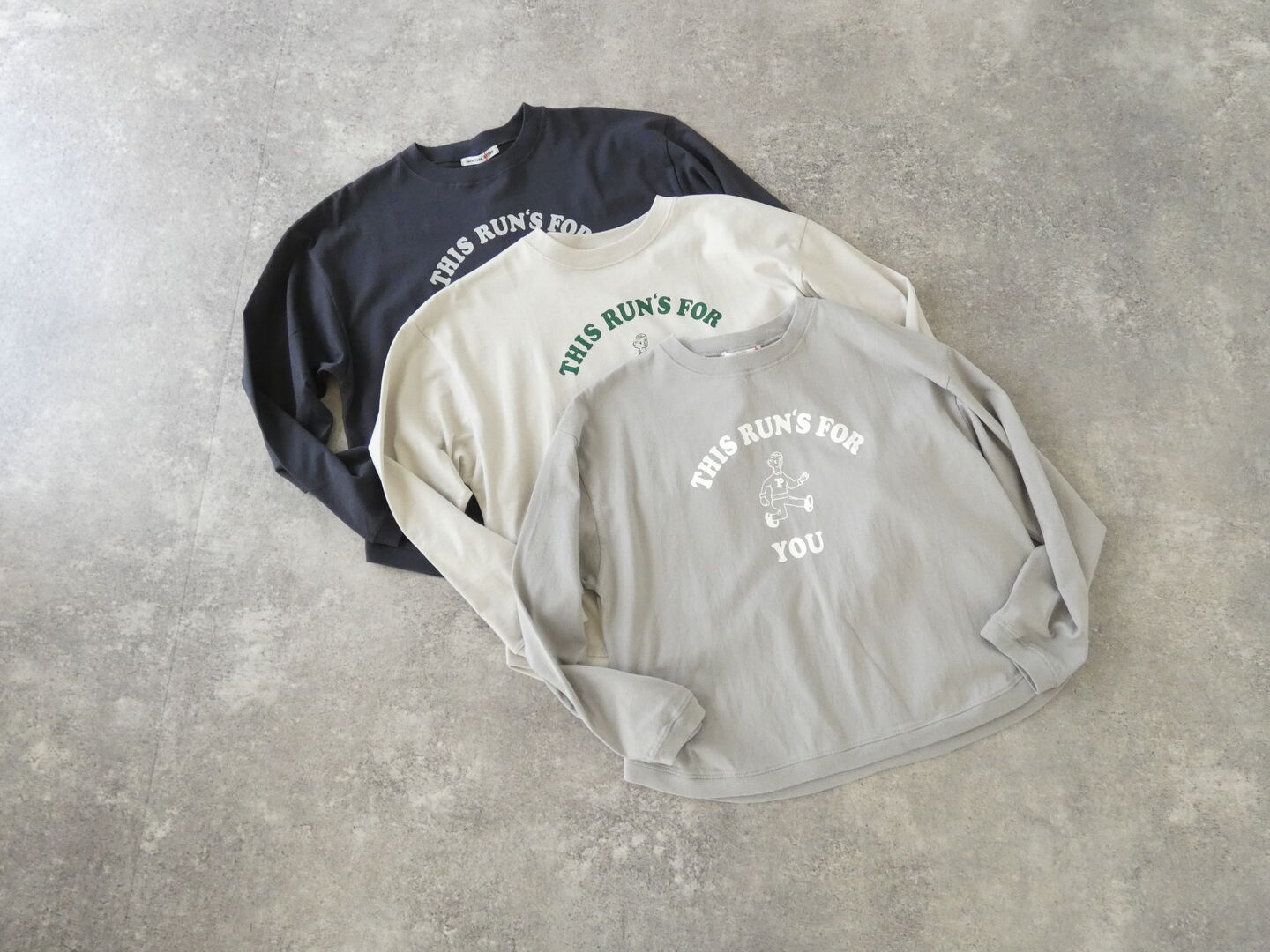 PACIFIC PARK STORE(パシフィックパークストア) ヘムラウンドプリントT THIS RUNS FOR YOUの商品画像1