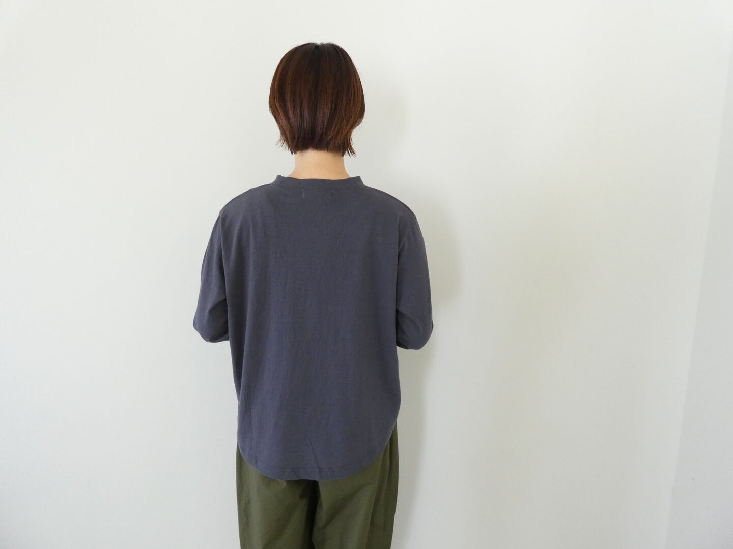 tumugu(ツムグ) グラフィ天竺長袖プリントTの商品画像2
