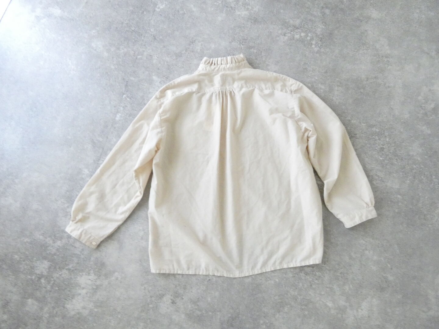 Veritecoeur(ヴェリテクール) ギャザーフリルシャツの商品画像12