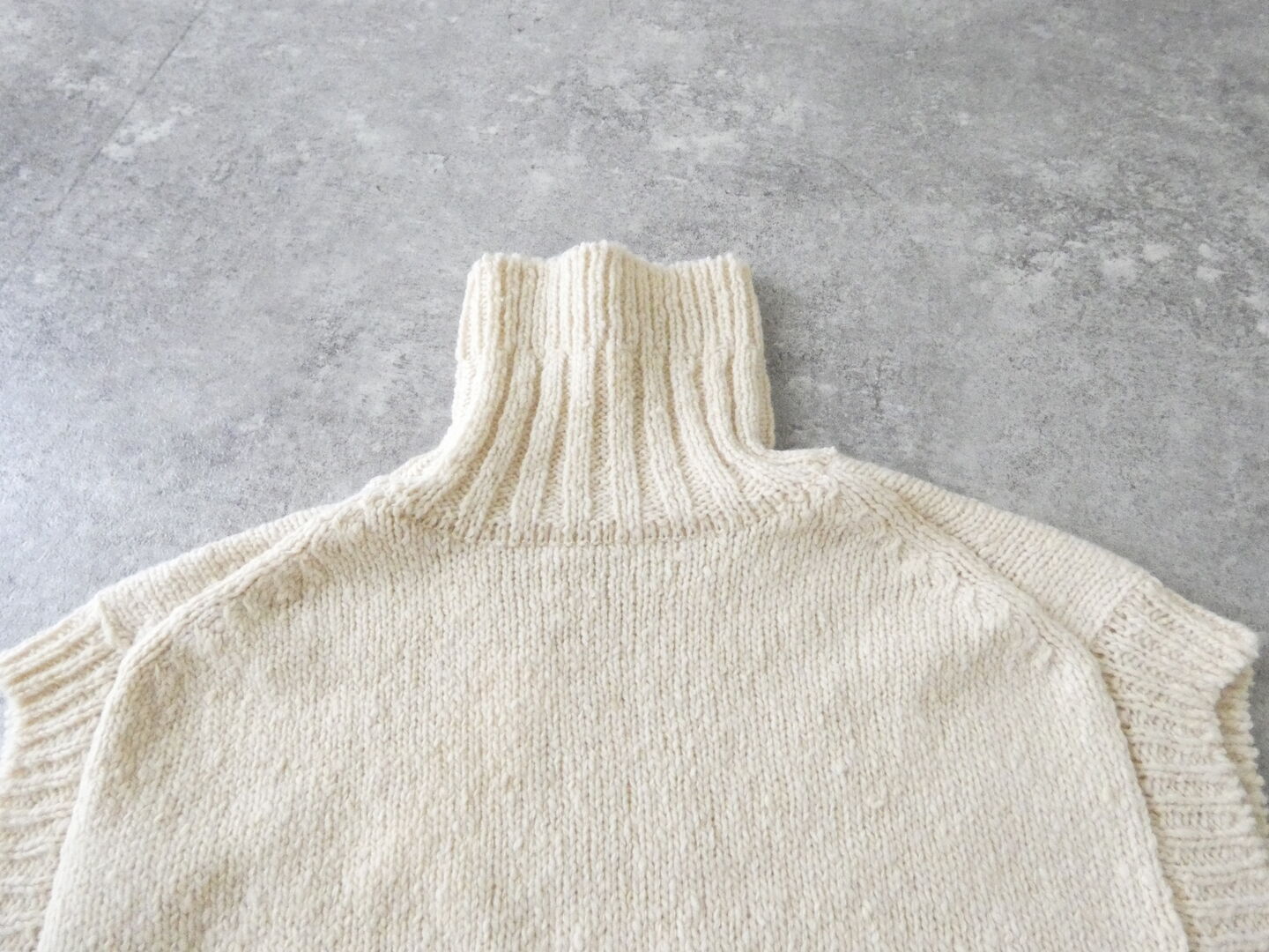 homspun(ホームスパン) ネップヤーンタートルベストの商品画像35