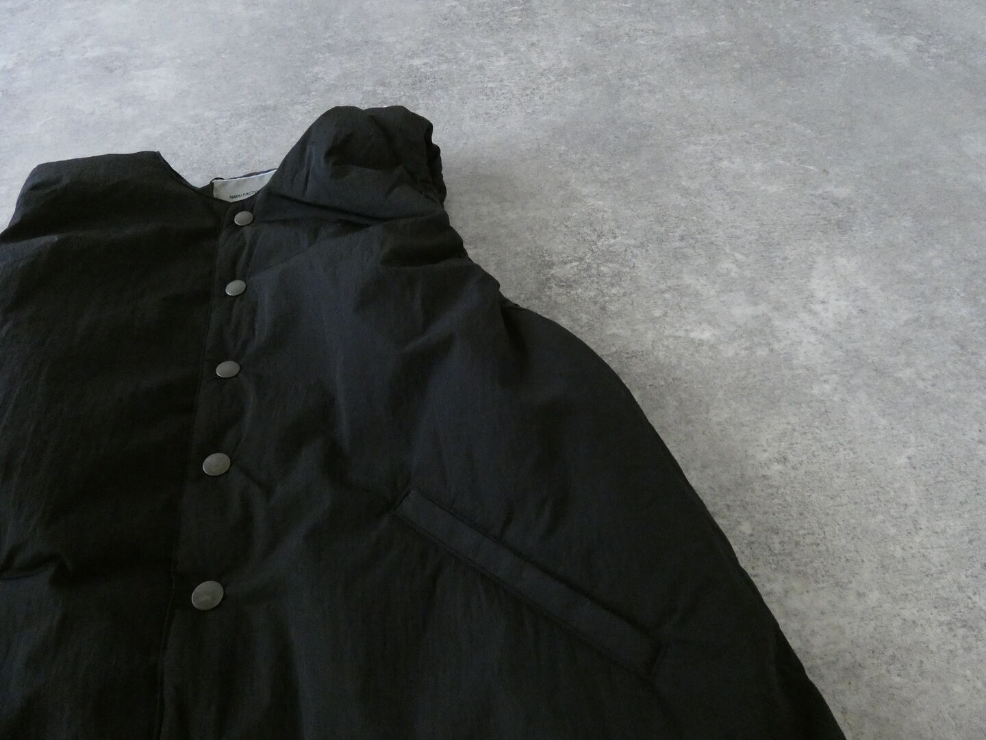 NARU リコンフィータフタパデットベストの商品画像25