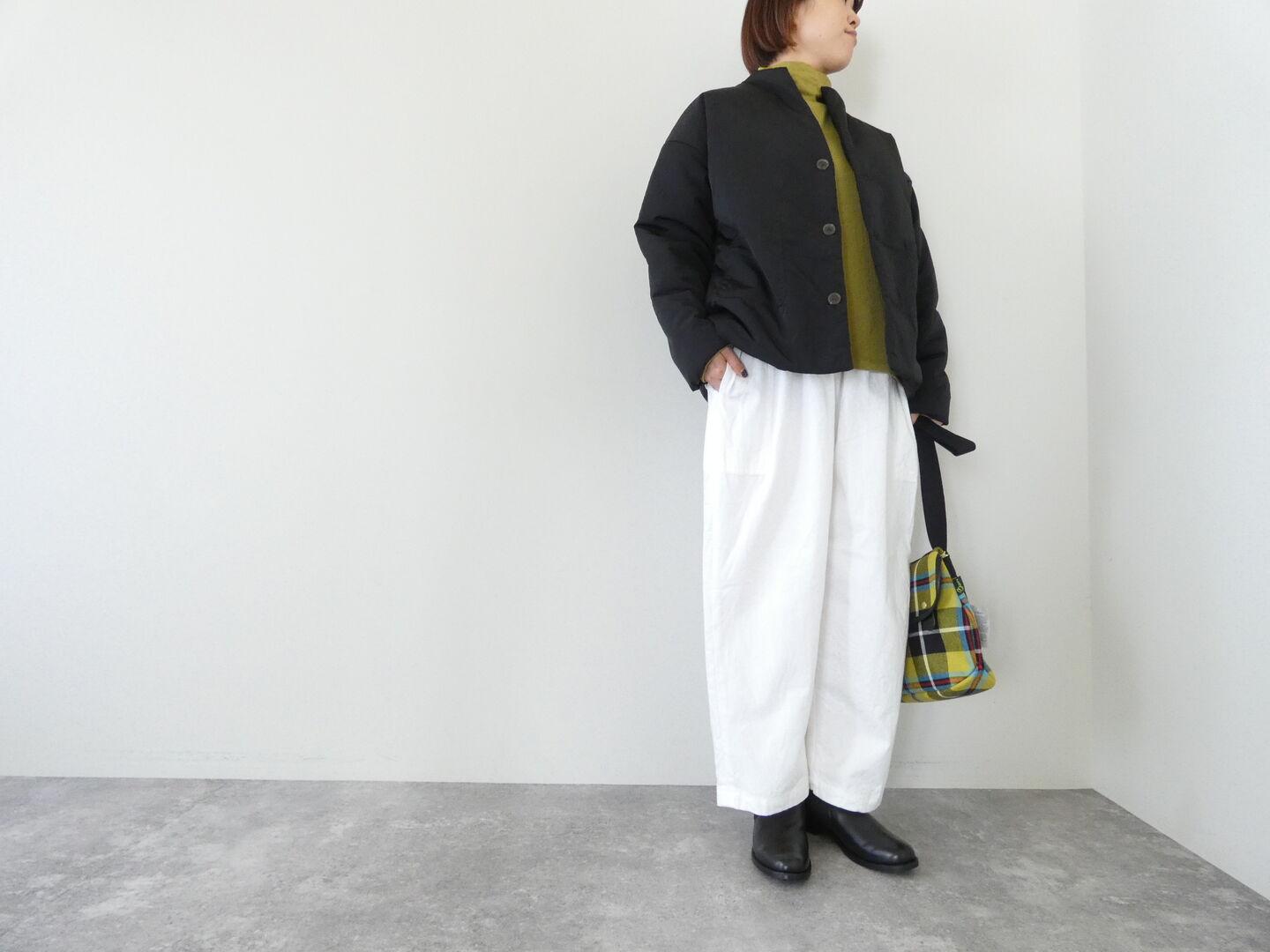 NARU リコンフィータフタキーネックパデットジャケットの商品画像1