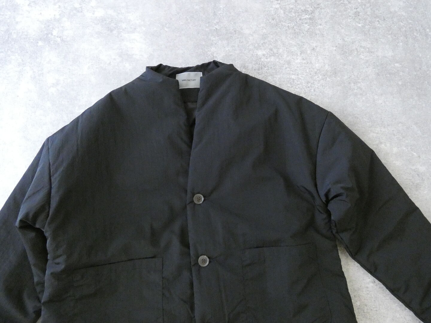 NARU リコンフィータフタキーネックパデットジャケットの商品画像21
