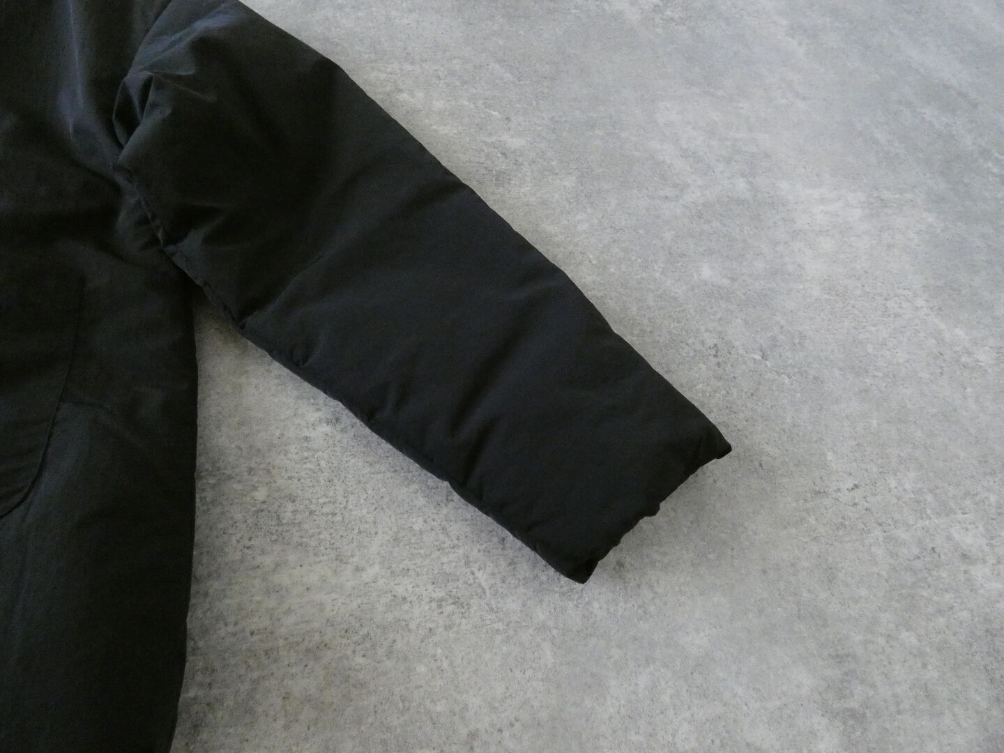 NARU リコンフィータフタキーネックパデットジャケットの商品画像25