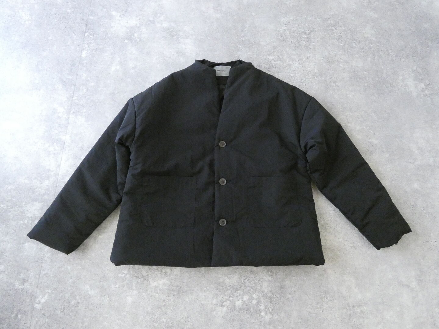 NARU リコンフィータフタキーネックパデットジャケットの商品画像3