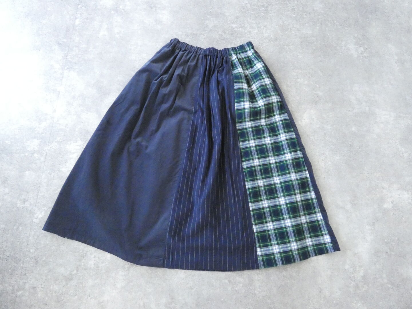 NATURAL LAUNDRY(ナチュラルランドリー) 先染めパネルシャーリングスカートの商品画像2