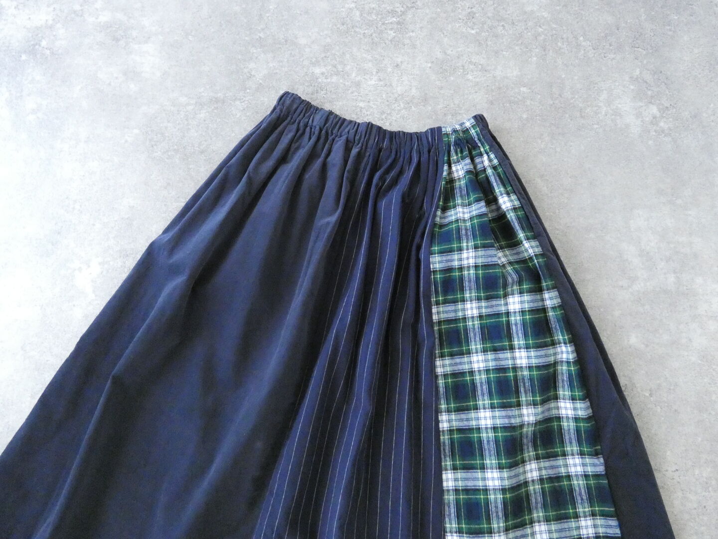 NATURAL LAUNDRY(ナチュラルランドリー) 先染めパネルシャーリングスカートの商品画像27