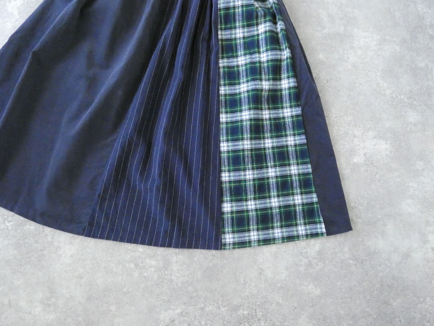 NATURAL LAUNDRY(ナチュラルランドリー) 先染めパネルシャーリングスカートの商品画像28