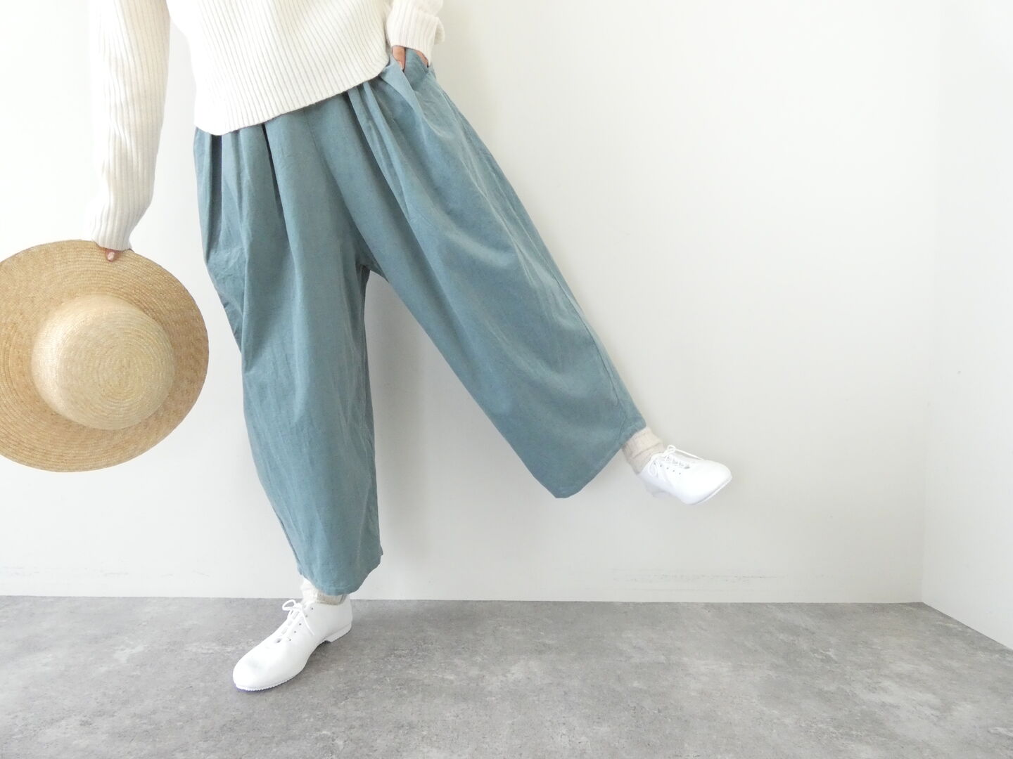 NATURAL LAUNDRY(ナチュラルランドリー) シャツコールバレルタックパンツの商品画像1