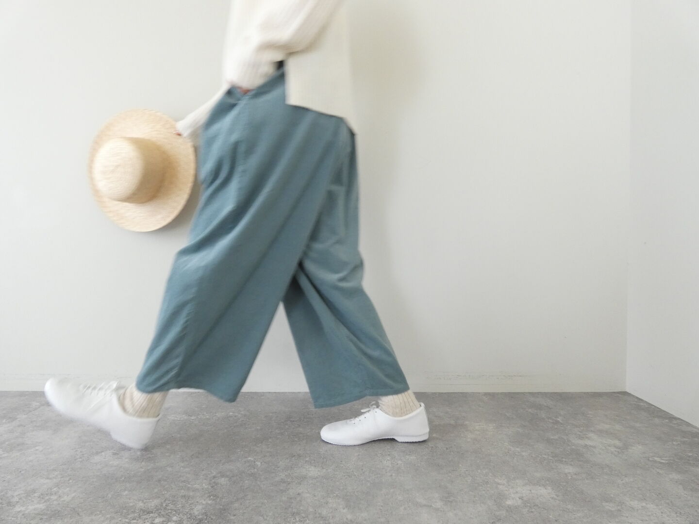 NATURAL LAUNDRY(ナチュラルランドリー) シャツコールバレルタックパンツの商品画像3