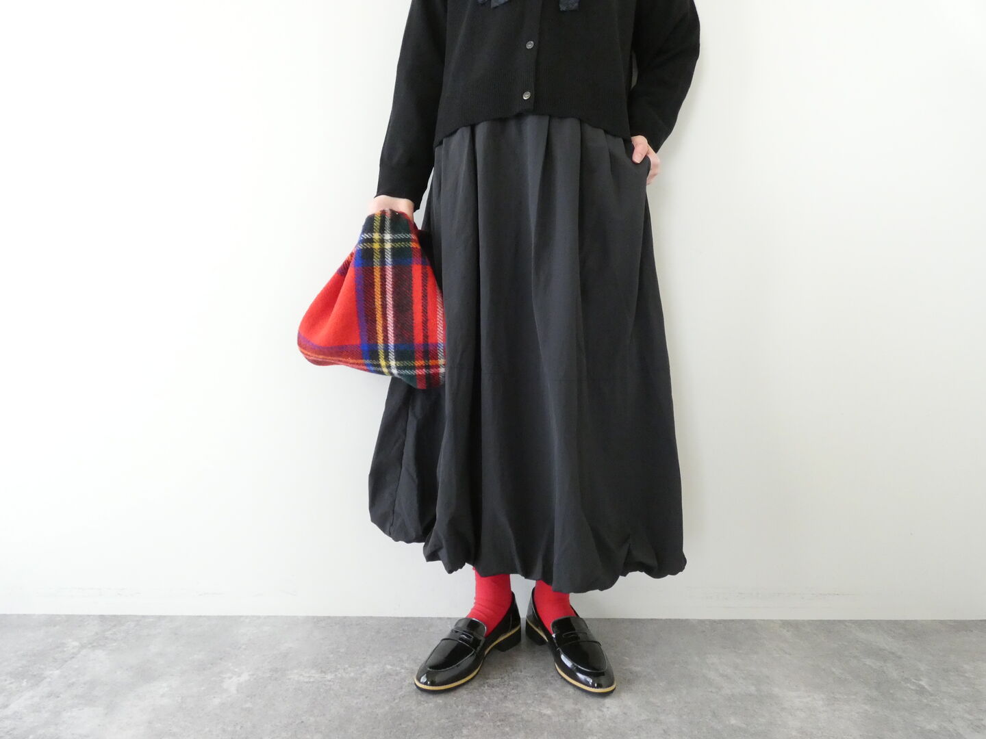 grin(グリン) ECOナイロンWバルーンロングスカートの商品画像1
