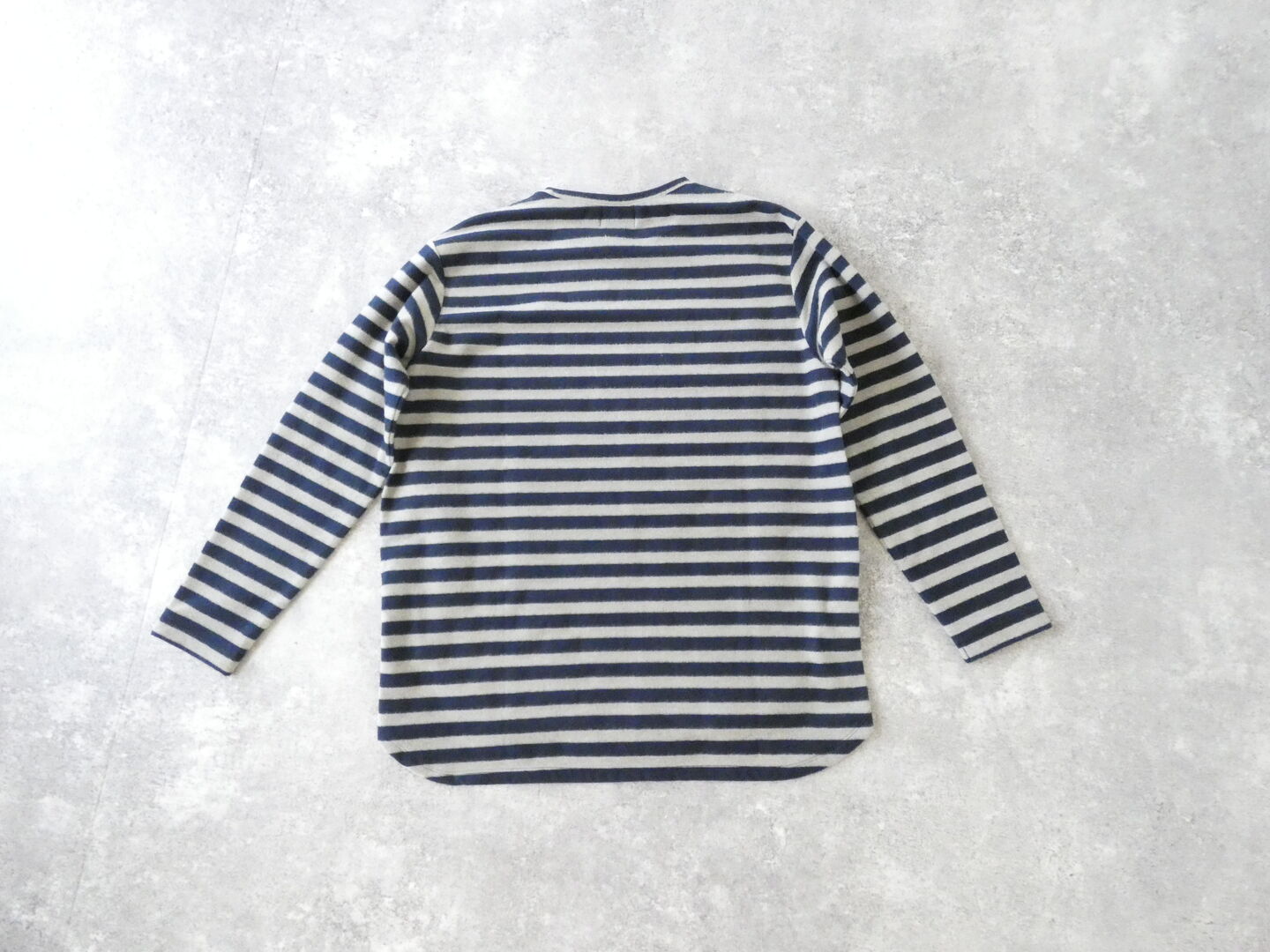 mao made(マオメイド) ニットのともだち　いつもの裾ラウンドヘムTEEの商品画像13