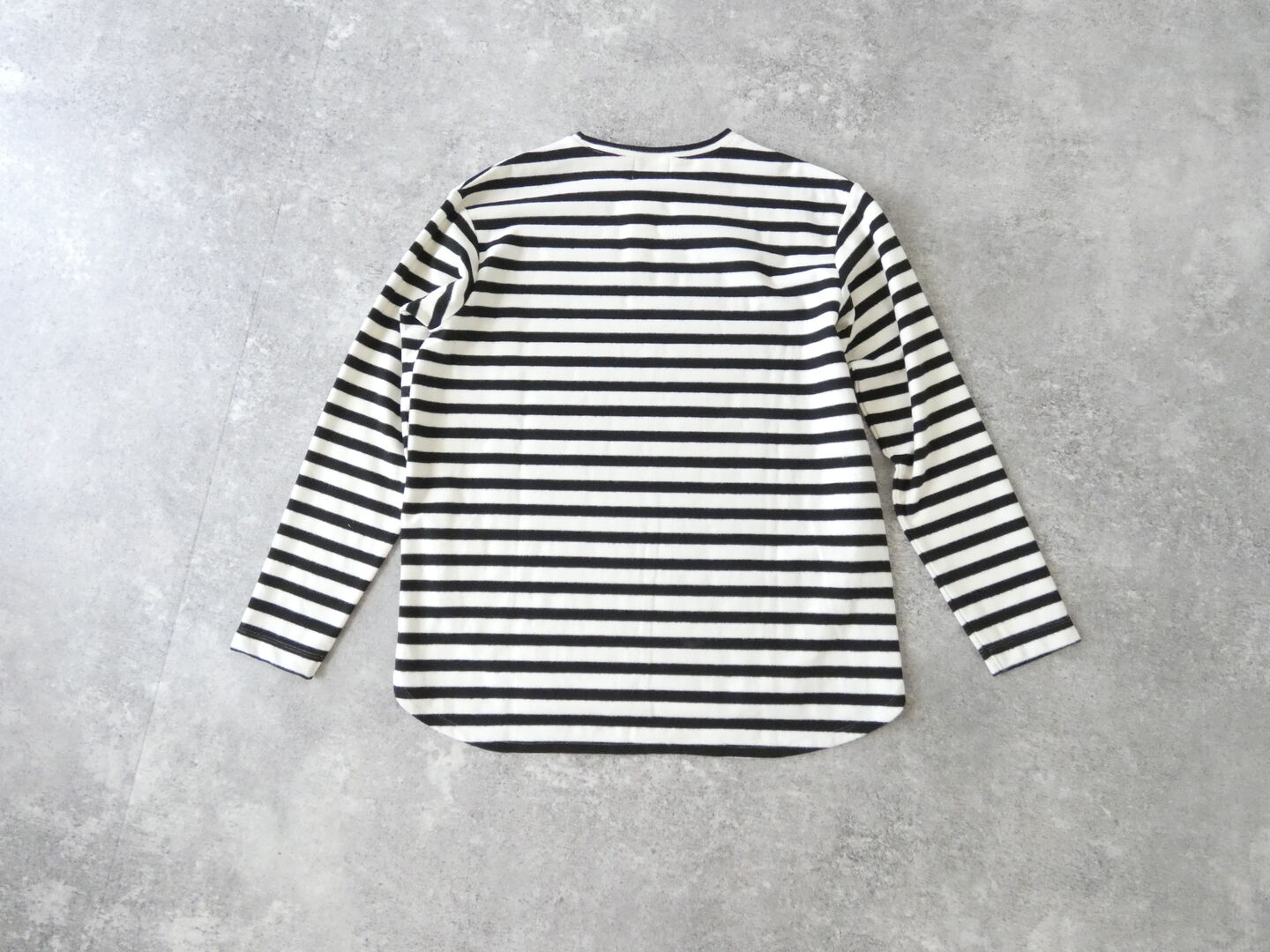 mao made(マオメイド) ニットのともだち　いつもの裾ラウンドヘムTEEの商品画像29