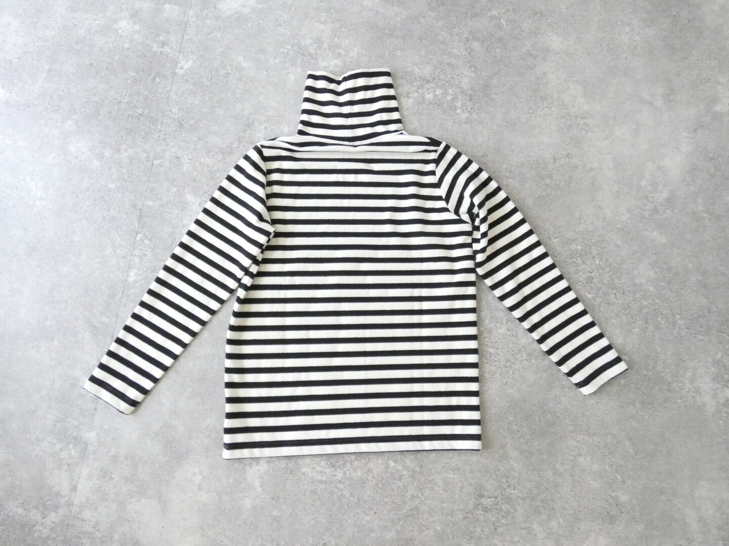 mao made(マオメイド) ニットの新しいともだちタートルネックTEEの商品画像12