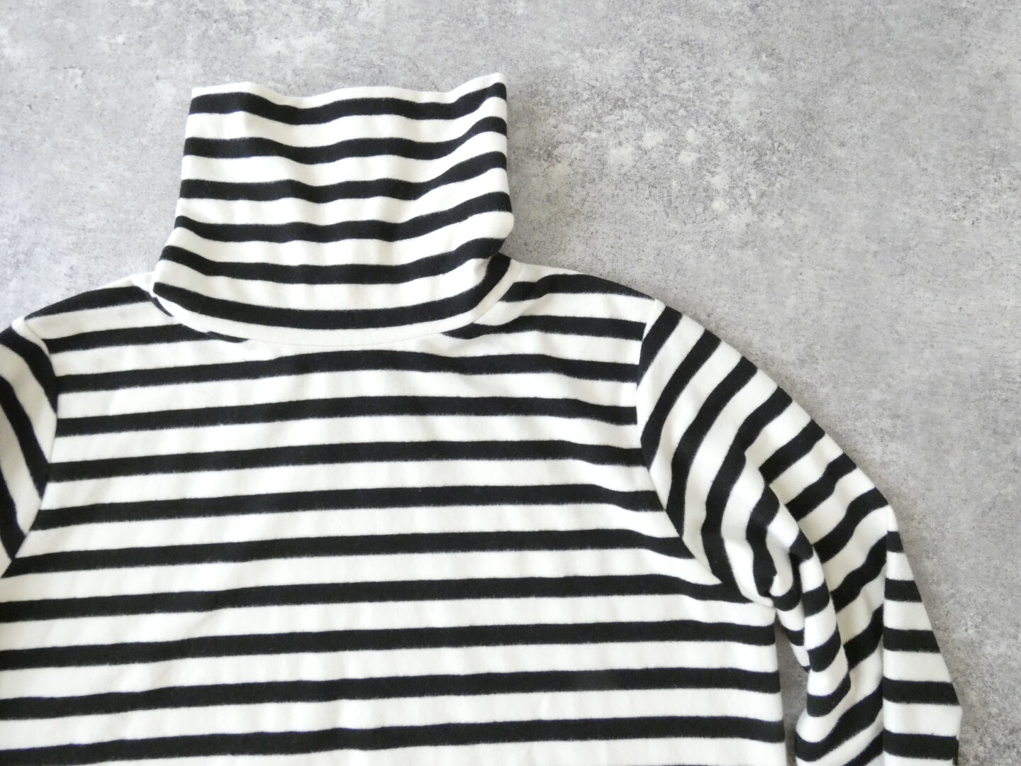 mao made(マオメイド) ニットの新しいともだちタートルネックTEEの商品画像16