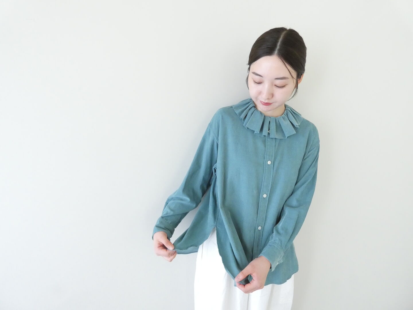 R&D.M.Co-(オールドマンズテーラー) COTTON RAYON シャツコール RUFFLE COLLAR BLOUSEの商品画像6