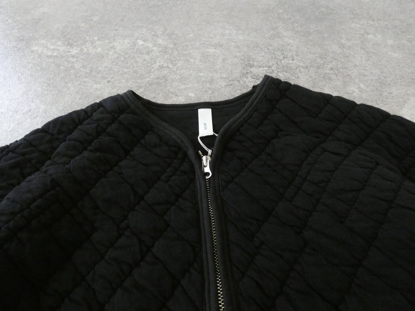 prit(プリット) シュリンクキルトVネックZIPカーディガンの商品画像30