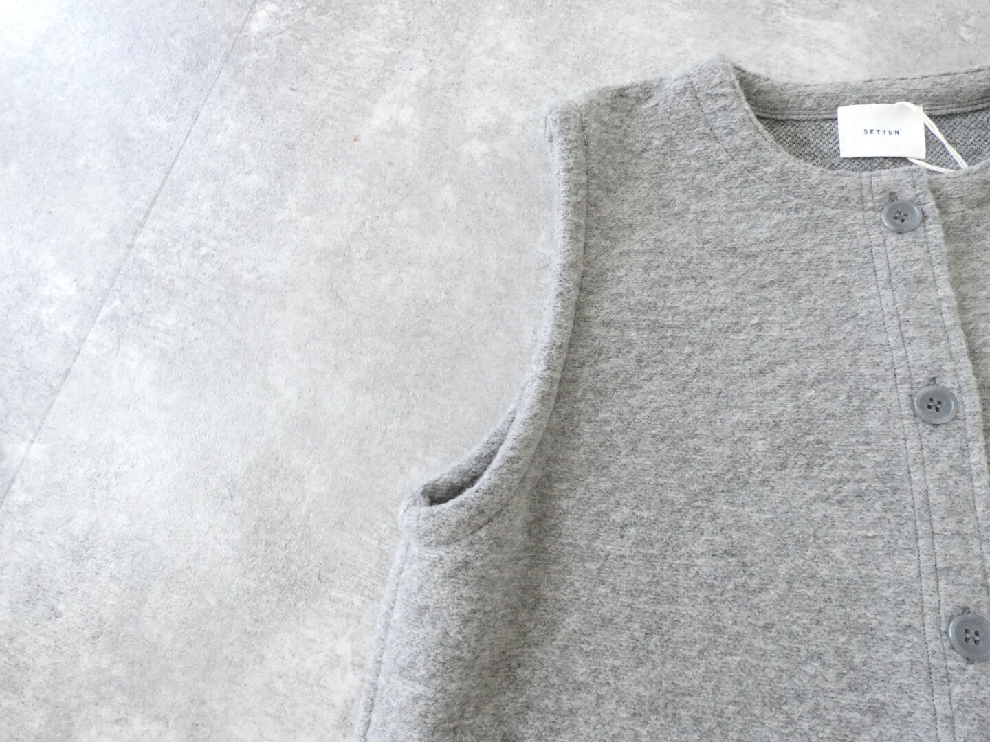 setten(セッテン) トラベルウールスラッシュポケット付きベストの商品画像16