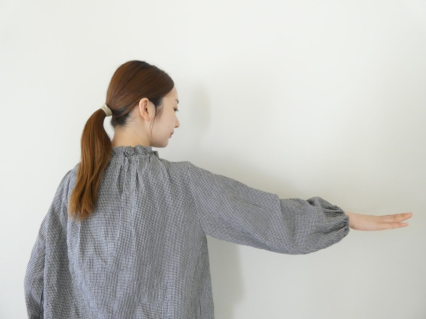 SSC ツイルシャーリングチェック衿リボン通し前開き長袖ブラウスの商品画像7