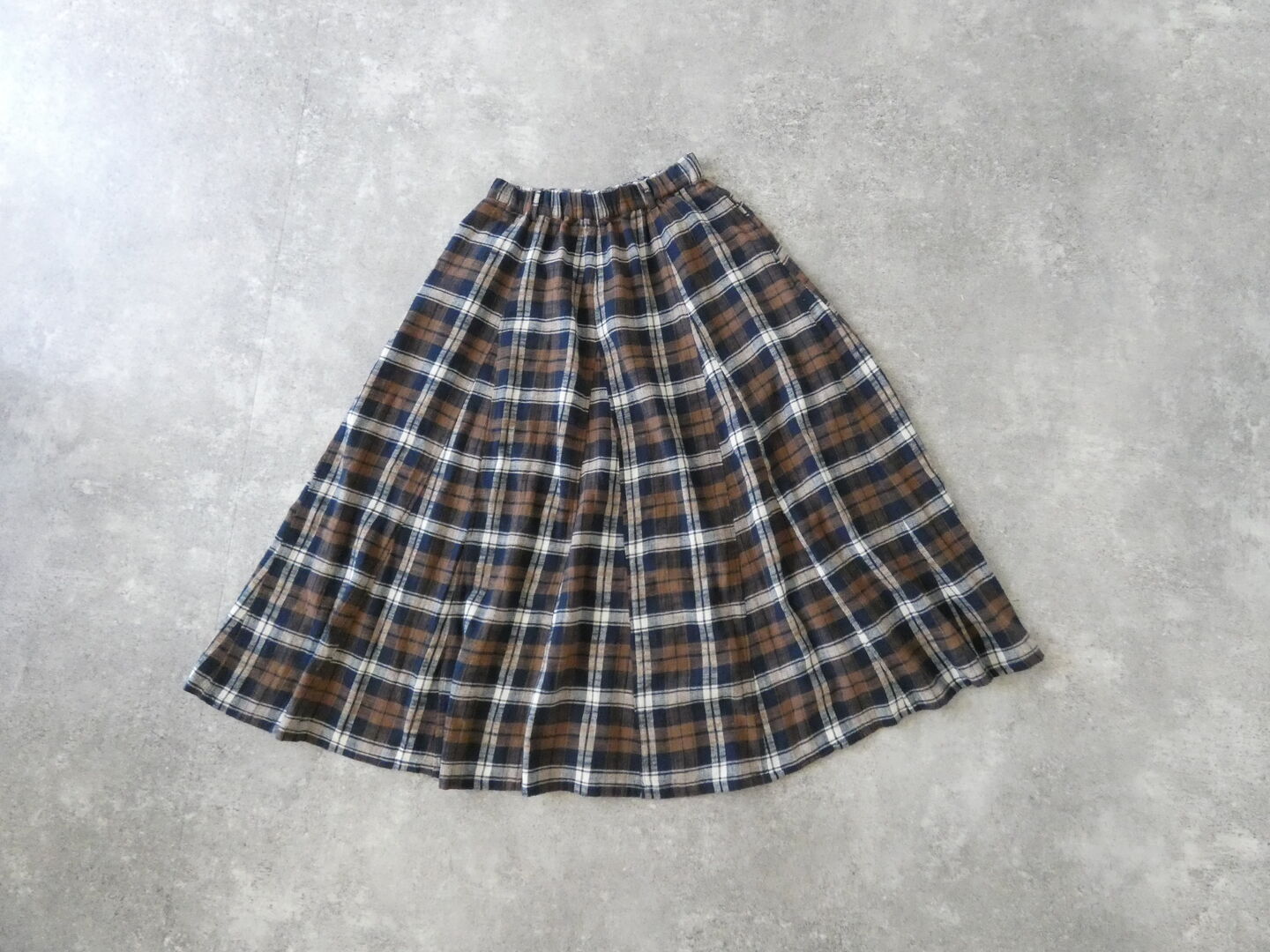 vb ラスティックチェックパネルスカートの商品画像3