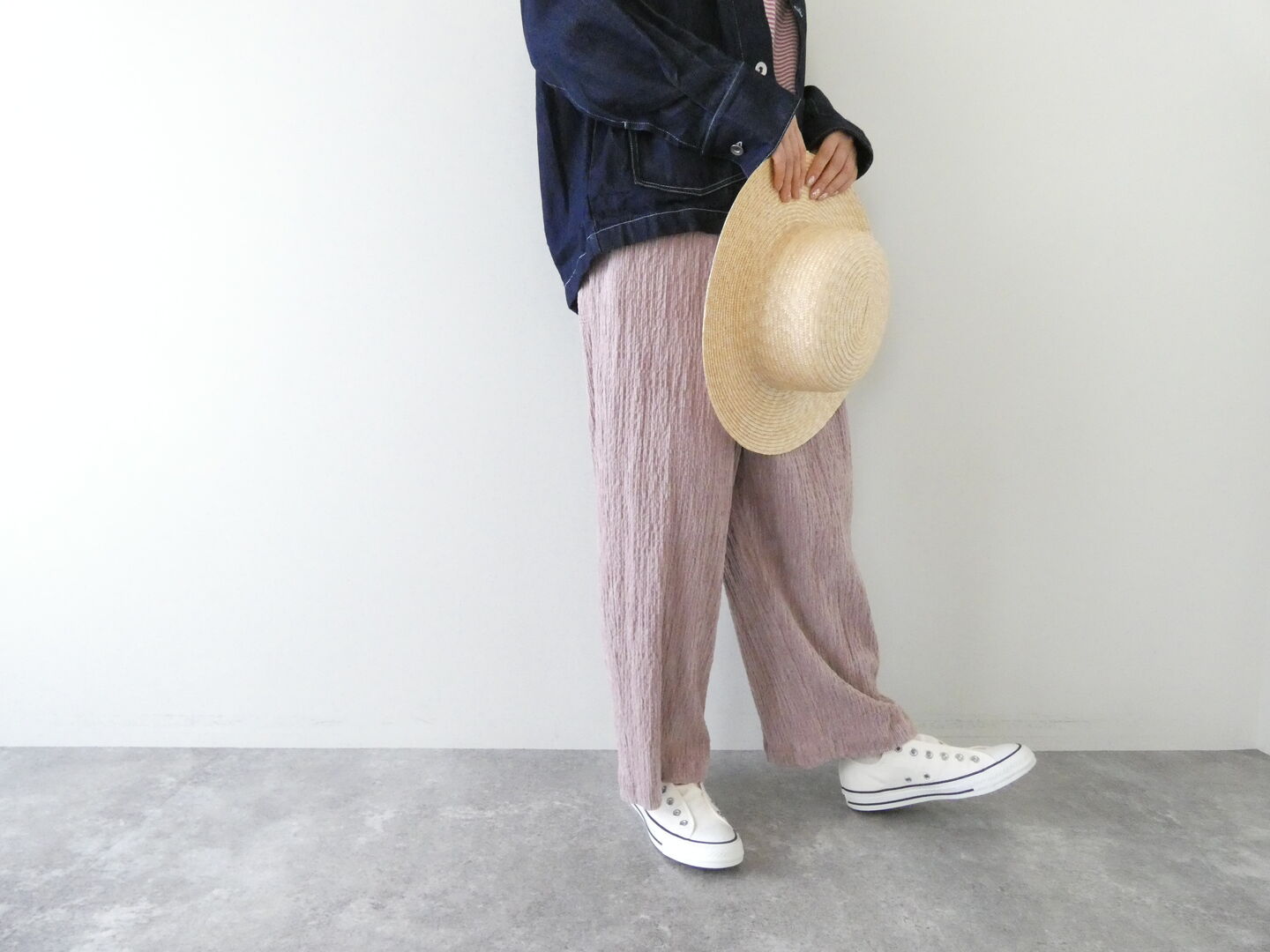 yuni(ユニ イズ ライク ア フラワー トゥー ミー) コットン/Puシャーリングコーデュロイリラックスパンツの商品画像1