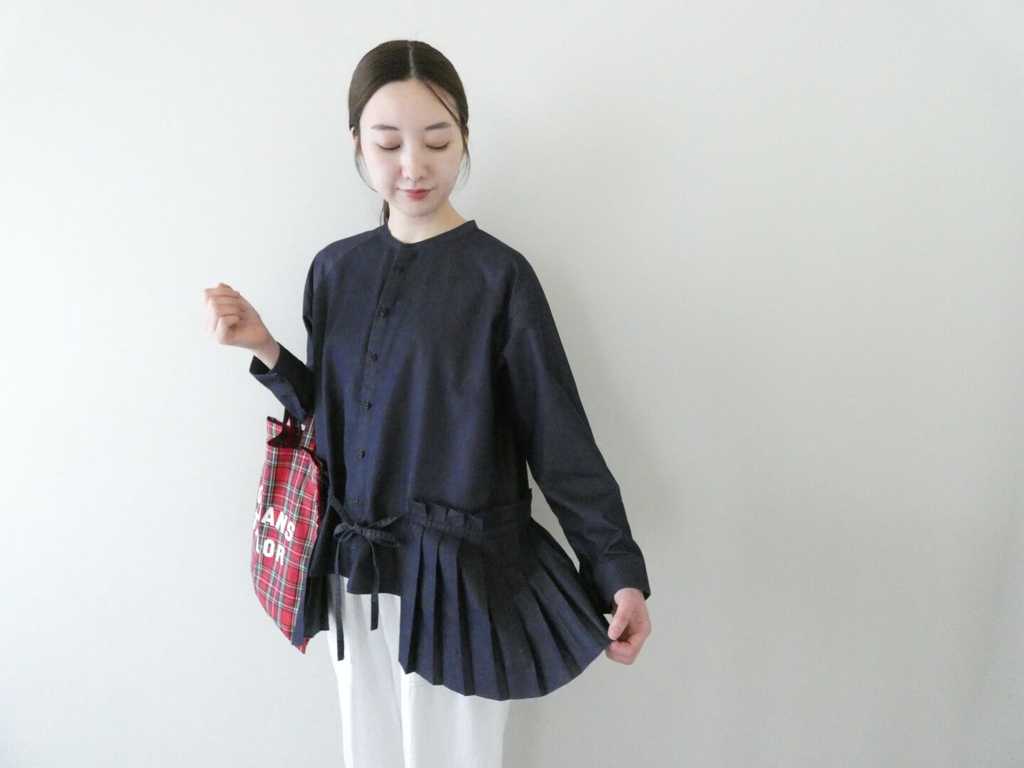 LAITERIE(レイトリー) シャンブレープリーツシャツの商品画像1
