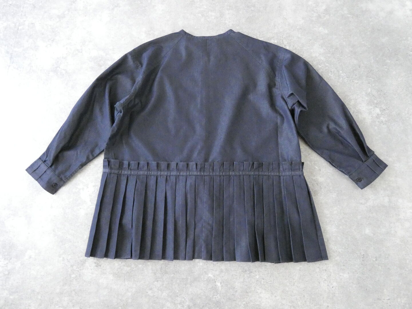 LAITERIE(レイトリー) シャンブレープリーツシャツの商品画像11