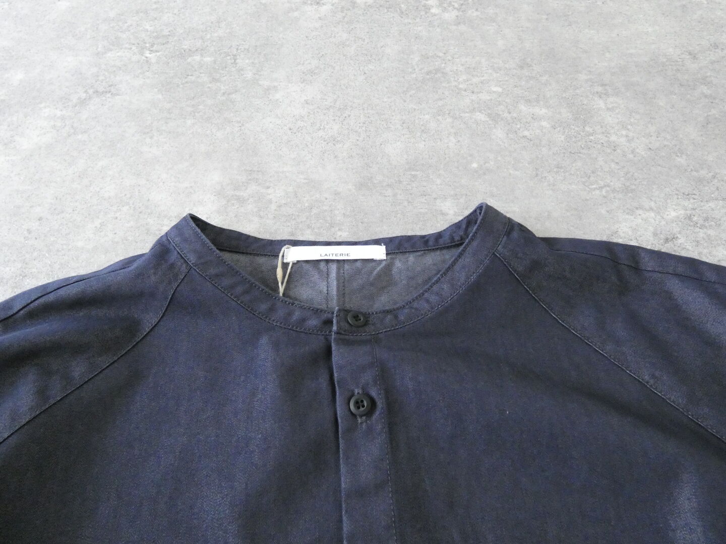 LAITERIE(レイトリー) シャンブレープリーツシャツの商品画像21