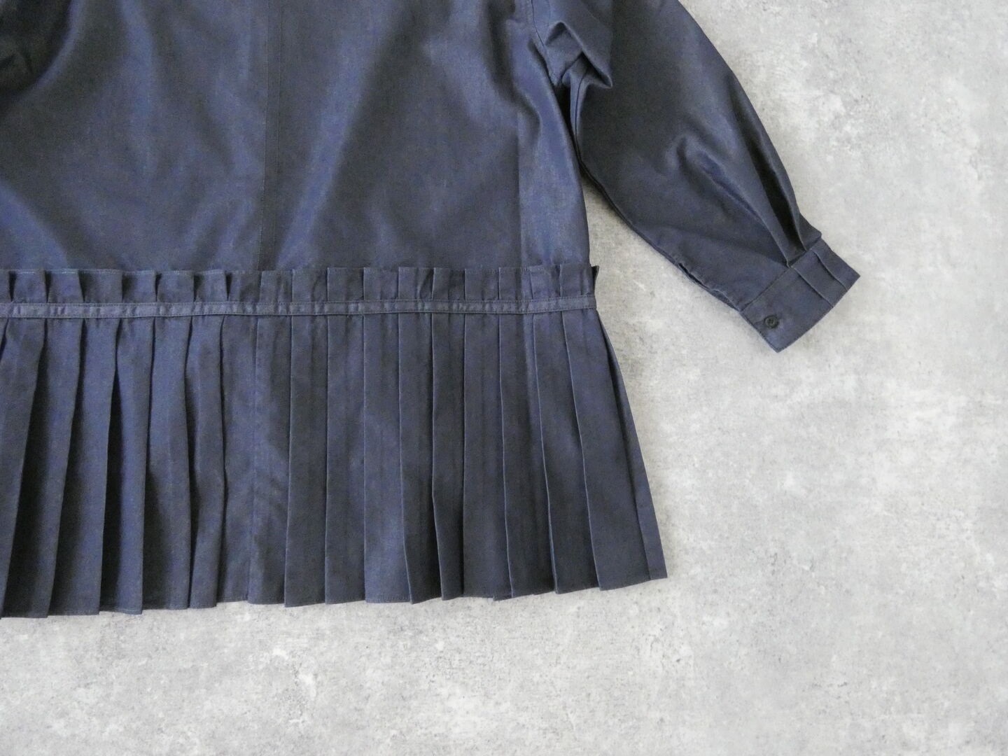 LAITERIE(レイトリー) シャンブレープリーツシャツの商品画像27