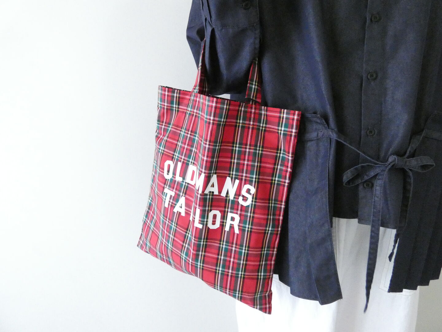 LAITERIE(レイトリー) シャンブレープリーツシャツの商品画像4