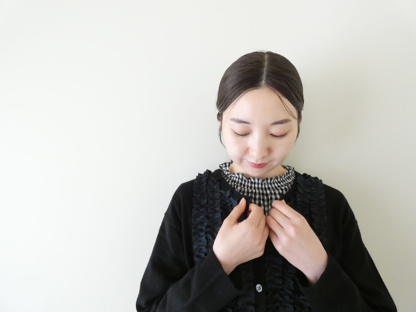 mao made(マオメイド) ふりふりフリルクルーネックカーディガンの商品画像6